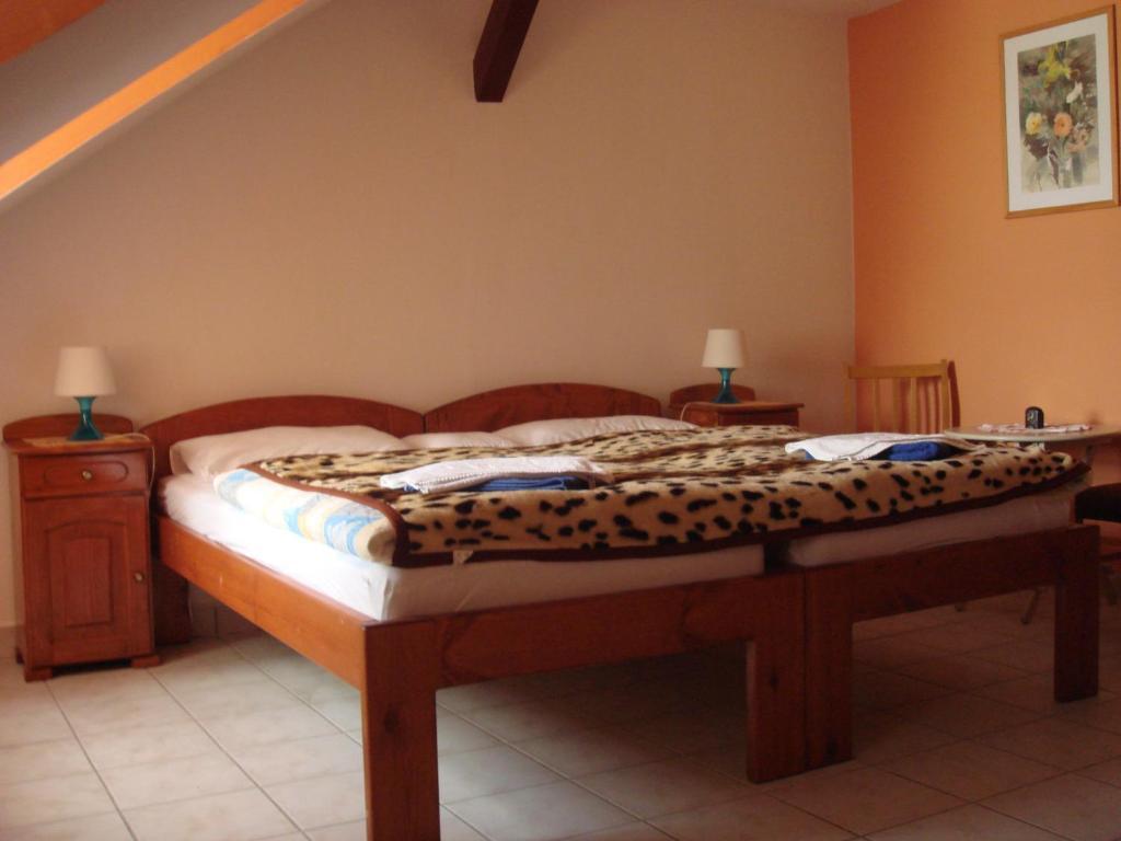 Róza Hotel és Apartmanház Esztergom Camera foto