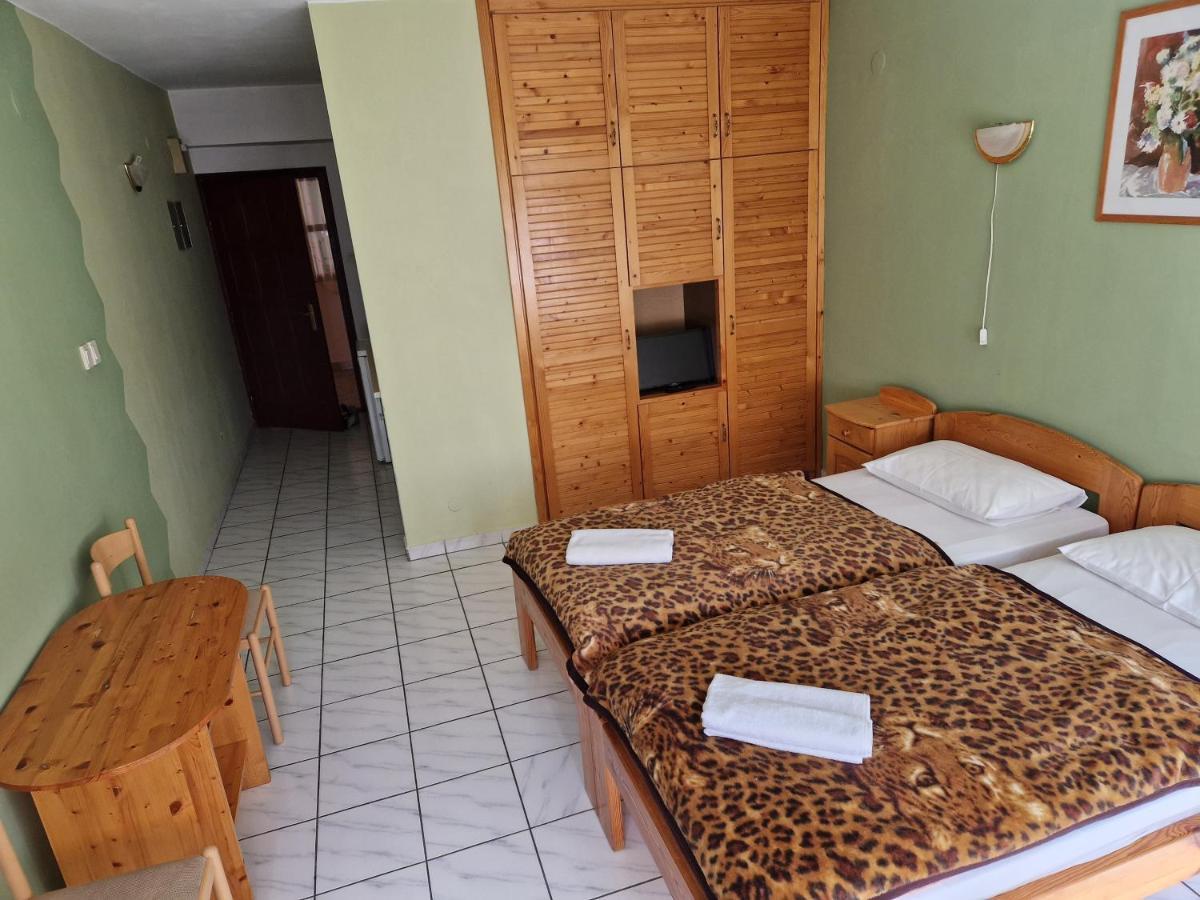 Róza Hotel és Apartmanház Esztergom Esterno foto