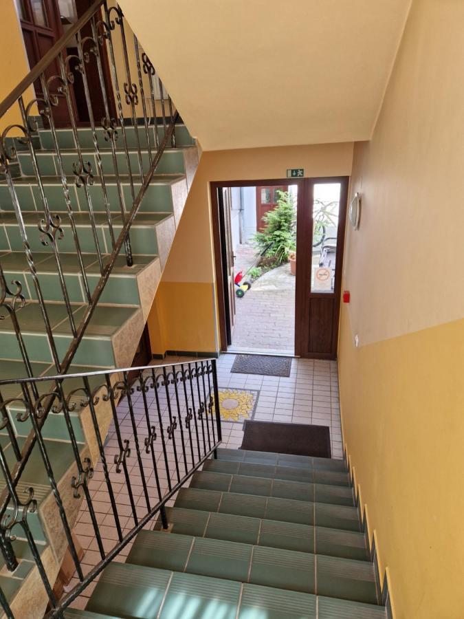Róza Hotel és Apartmanház Esztergom Esterno foto
