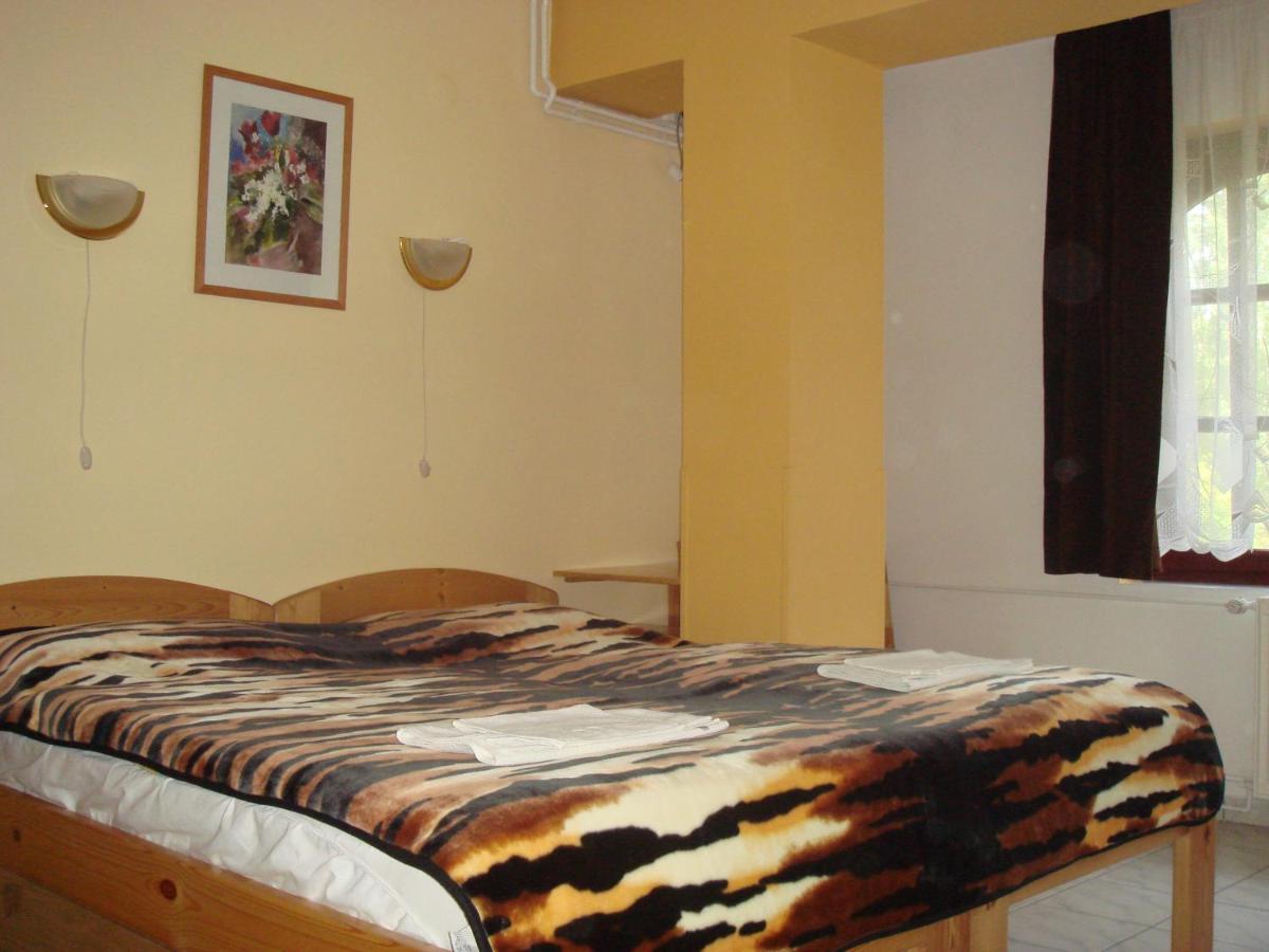 Róza Hotel és Apartmanház Esztergom Camera foto